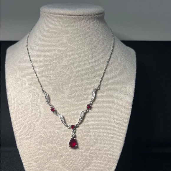Elegant Silver Necklace with Red and White Zircon Pendant - Picture 1 of 3